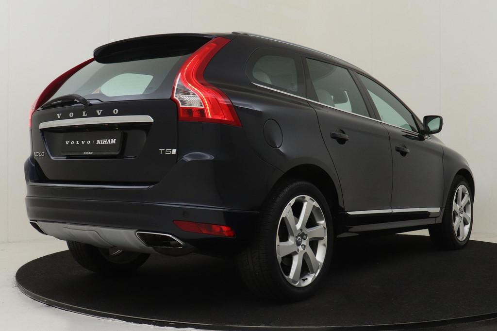 Volvo XC60 T5 AUT. FWD POLAR+ *VOL!* -PANO.DAK|HARMAN/KARDON, Auto's, 12 maanden, 15 km/l, Gebruikt, 4 cilinders