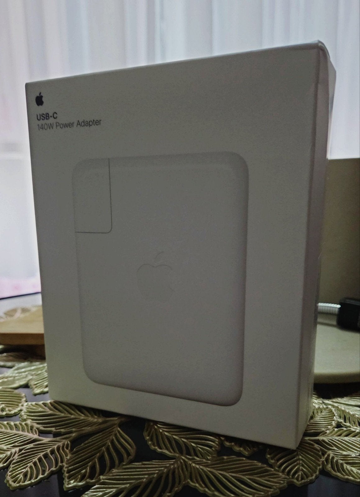 Apple USB-C 140W Power Adapter - Nieuw in doos, Computers en Software, Ophalen of Verzenden, Nieuw, Apple