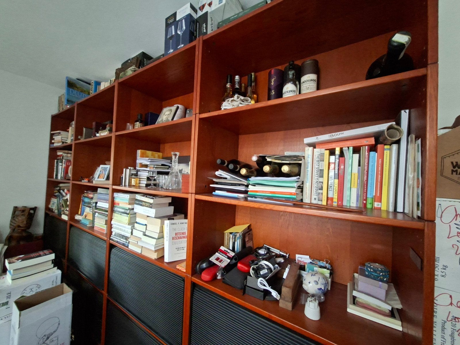 Houten boekenkast met rolluiken - Ruime opbergoplossing, Ophalen, Klassiek, functioneel, 200 cm of meer, 200 cm of meer