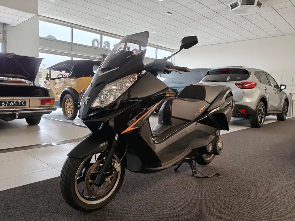 Peugeot Satelis 125 motorscooter 2400km!!!  bj 2012, Motoren, Scooter, Occasion, Bedrijf, 125 cc