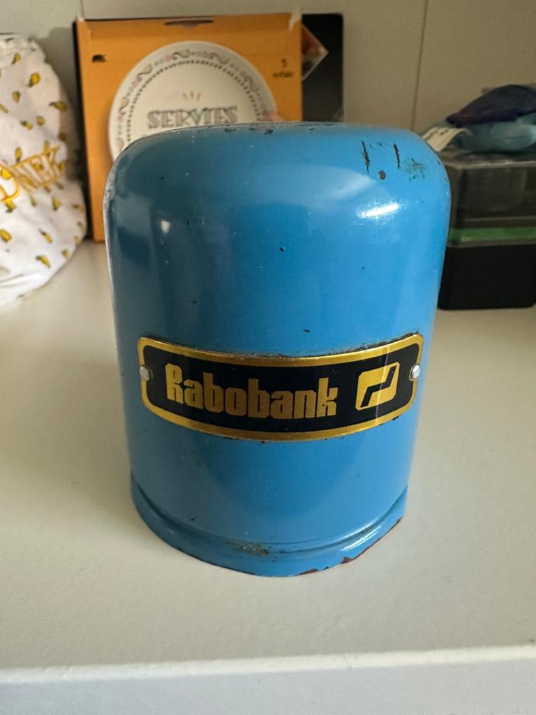 Oude rabobank spaarpot, Ophalen of Verzenden, Gebruikt, Metaal of Blik, Overige thema's
