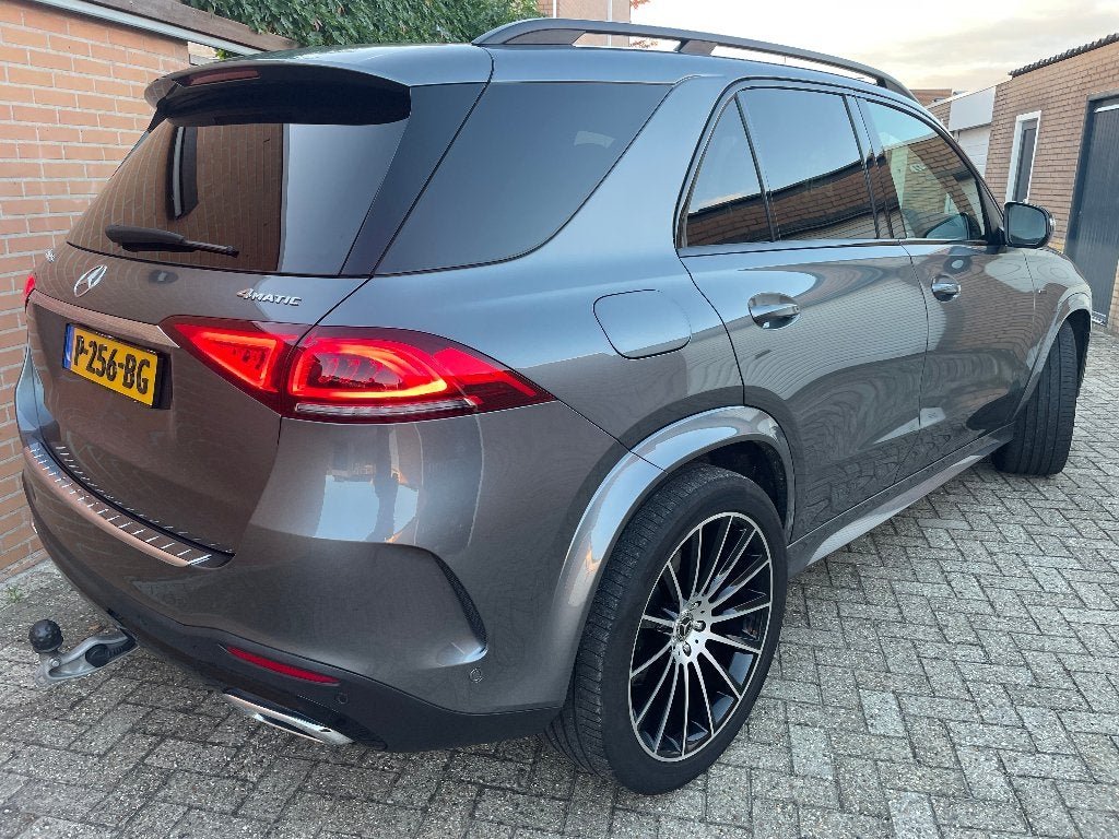 Mercedes GLE 350de 4M AMG CERTIFIED Luchtv Burm Pano DealerO, Auto's, Automaat, 4 cilinders, Verwarmde buitenspiegels, Plug-in hybride