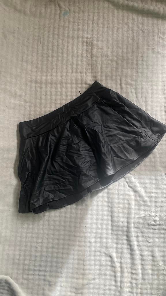 Short Festival skirt short  L size, Ophalen, Zo goed als nieuw, Maat 46/48 (XL) of groter, Zwart