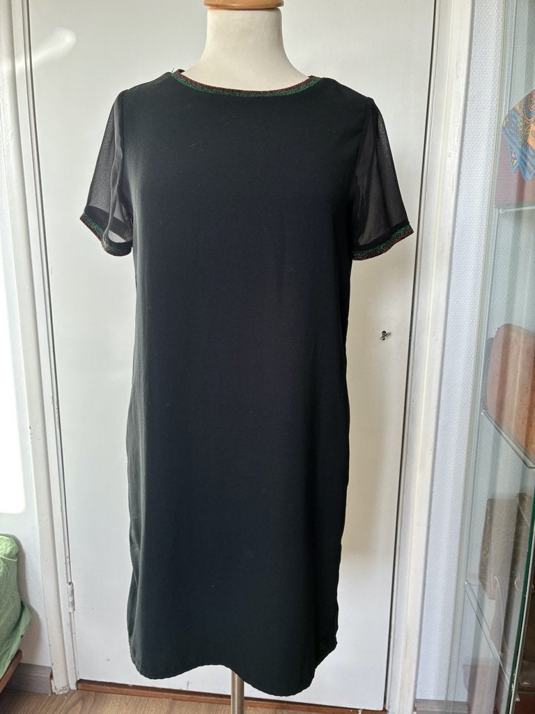 DISTRIKT NORREBRO donkerblauwe jurk maat XS, Kleding | Dames, Blauw, Ophalen of Verzenden, Zo goed als nieuw, Knielengte