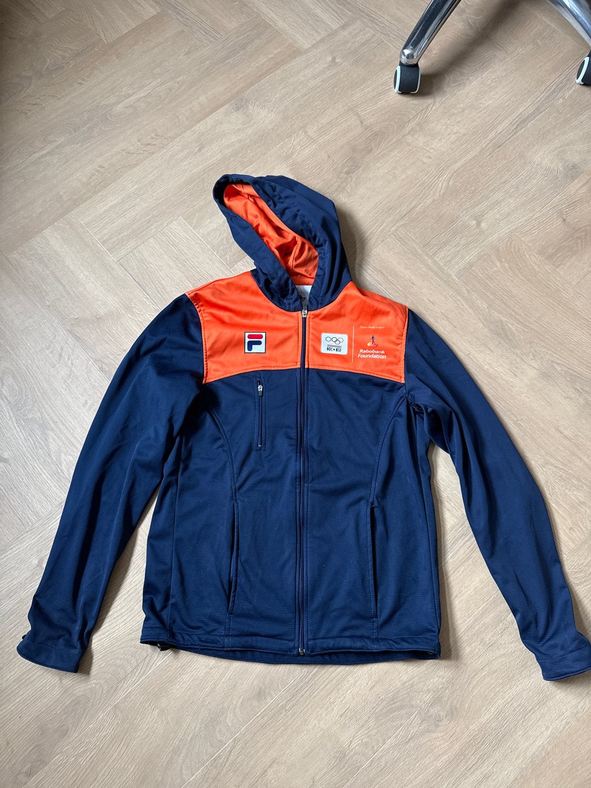 TeamNL Fila sportvest met capuchon - Maat M, Kleding | Heren, Sportkleding, Verzenden, Gedragen, Blauw, Algemeen