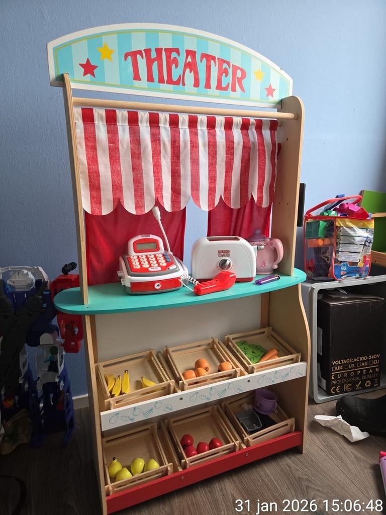 Houten Speelwinkeltje / Theater met Accessoires, Ophalen, Gebruikt, Jongen of Meisje