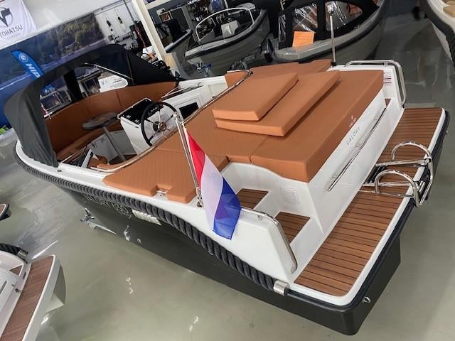 Valory 630 Tender , Full Options !!!, Consoleboot, Nieuw, Coastliner, Ophalen