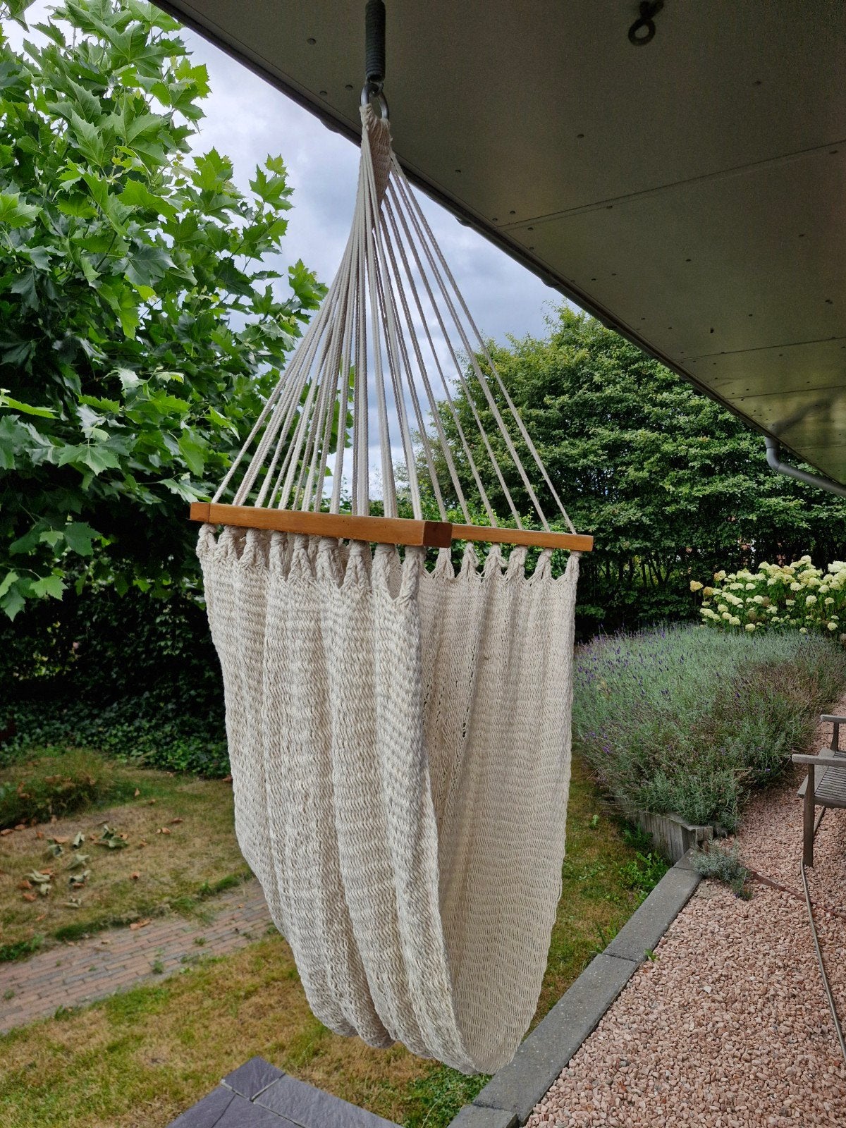 luxe houten geborduurde hangmat zitje zitstoel met veer, Tuin en Terras, Ophalen of Verzenden, Gebruikt