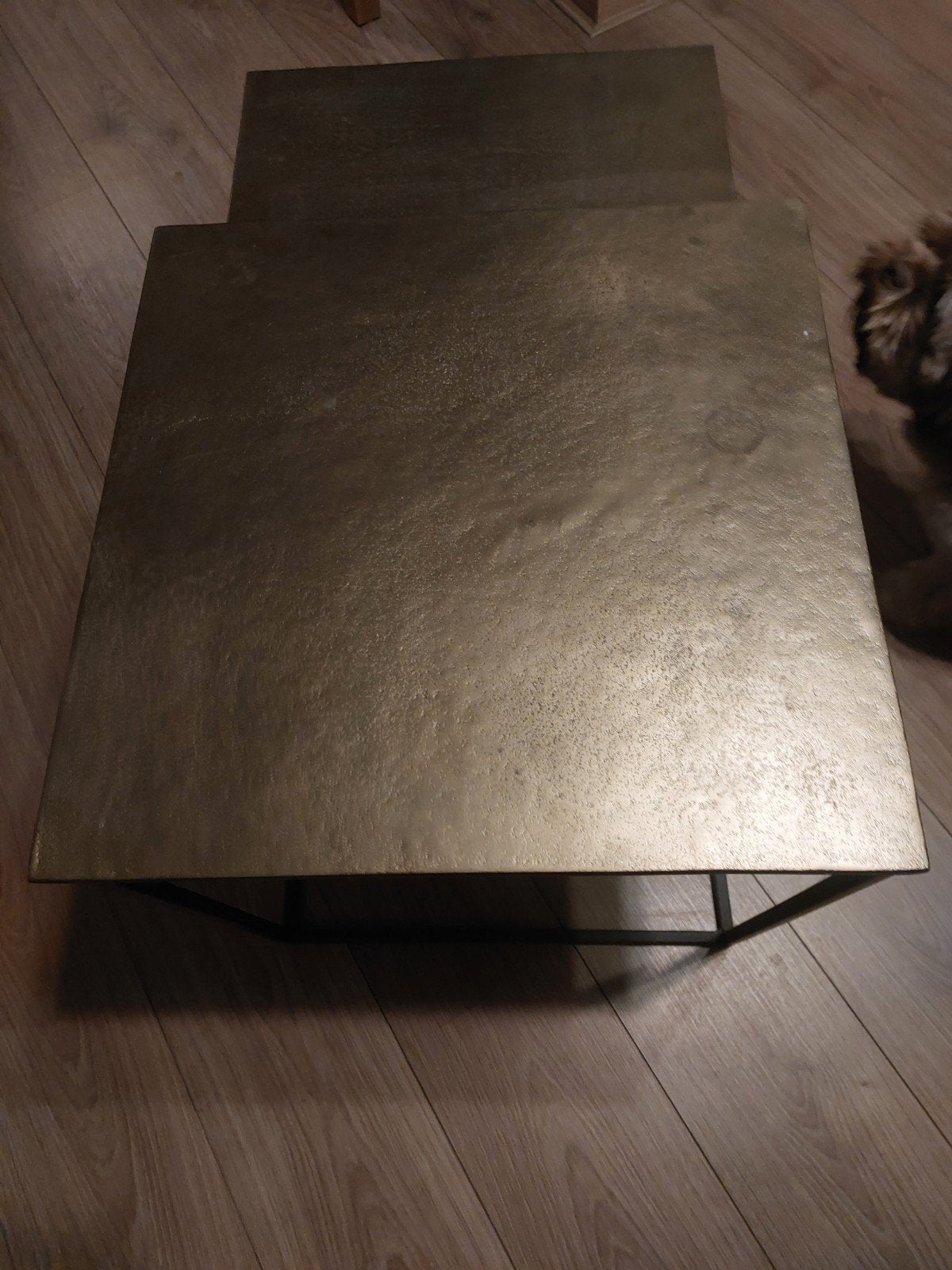 Leuke goudkleurige bijzettafeltjes, Minder dan 55 cm, Gebruikt, Modern, Industrieel, Metaal of Aluminium