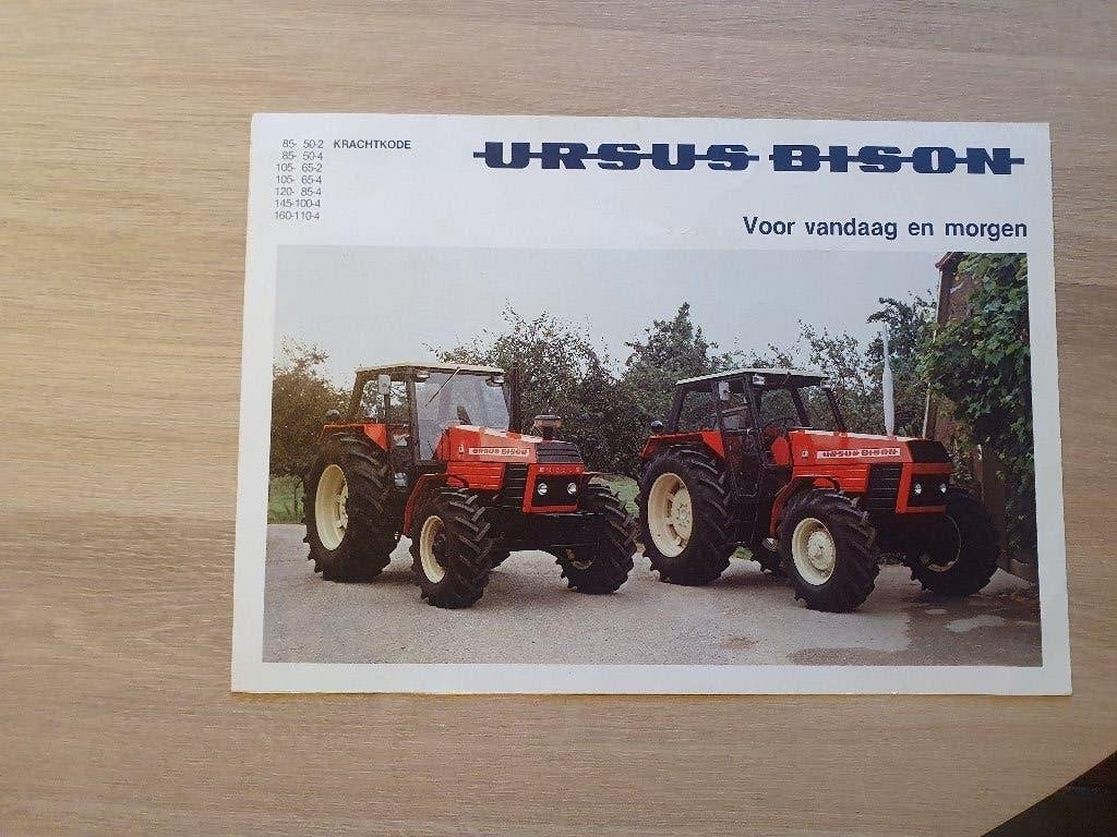 Ursus tractor folder, Verzenden, Zo goed als nieuw, Folder