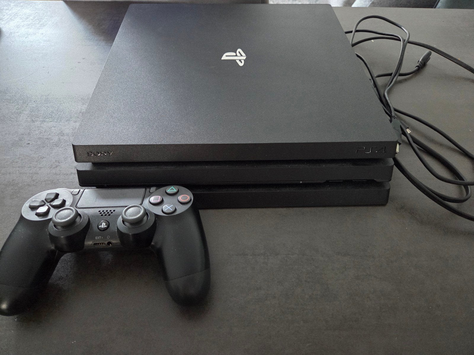 PlayStation 4 Pro met 1 controller, Spelcomputers en Games, Ophalen, Gebruikt, 1 TB, Met 1 controller