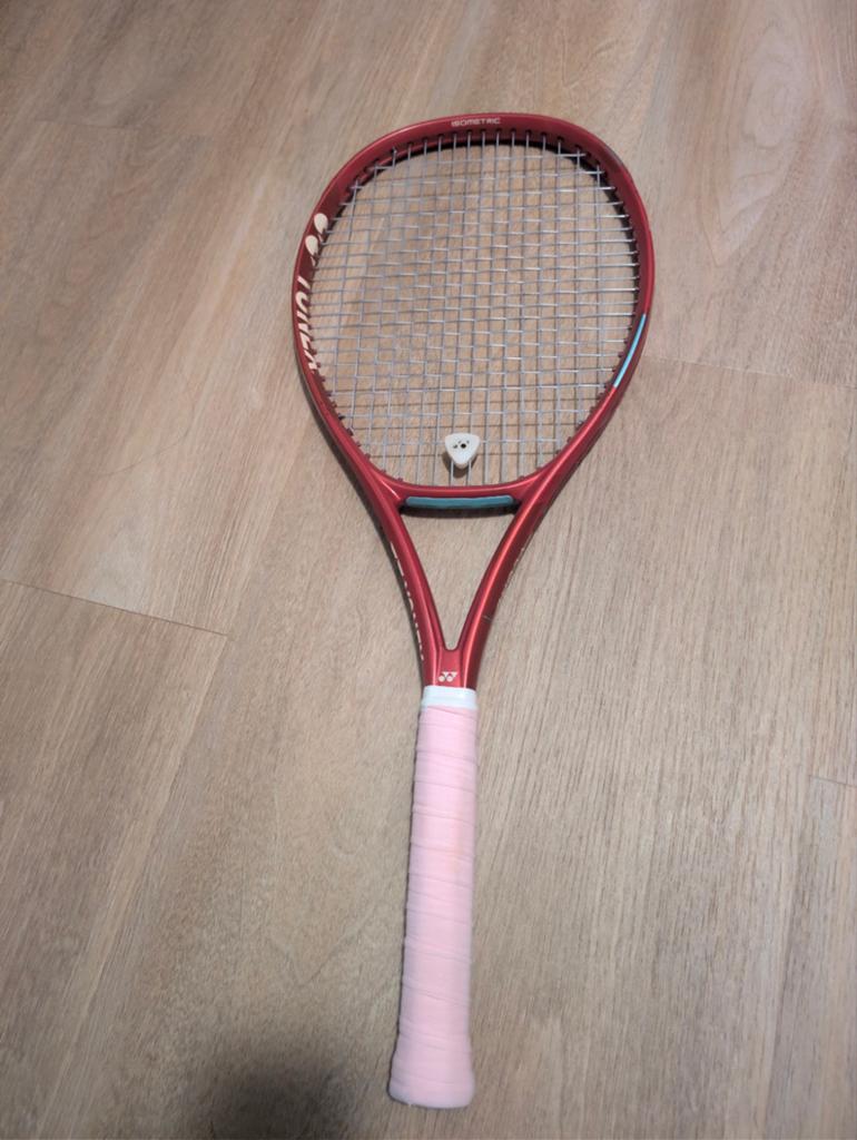 Yonex Vcore 100D 305g Grip 2 Tennisracket vcore100 vcore100d, Ophalen of Verzenden, Zo goed als nieuw, Racket, L2