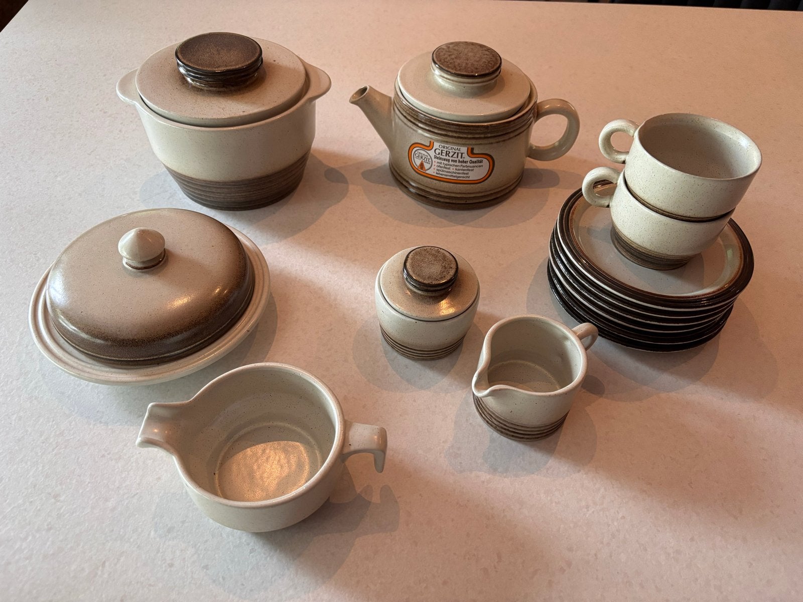 Vintage Gerzit theepot en servies set - Zo goed als nieuw, Overige merken, Keramiek, Vintage, Ophalen of Verzenden