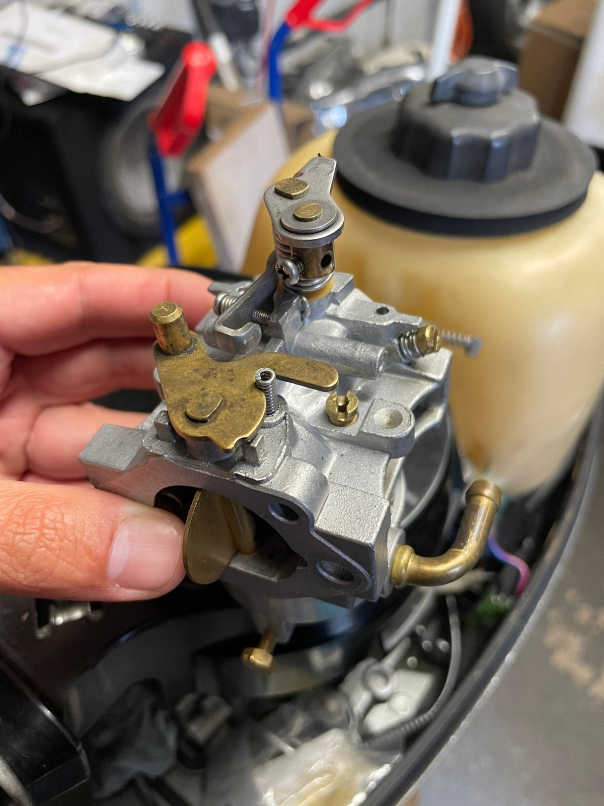 Gezocht: carburateur voor Suzuki DT5Y of Johnson 5PK 2takt, Ophalen, Nieuw, Motor en Techniek, Zeilboot of Motorboot