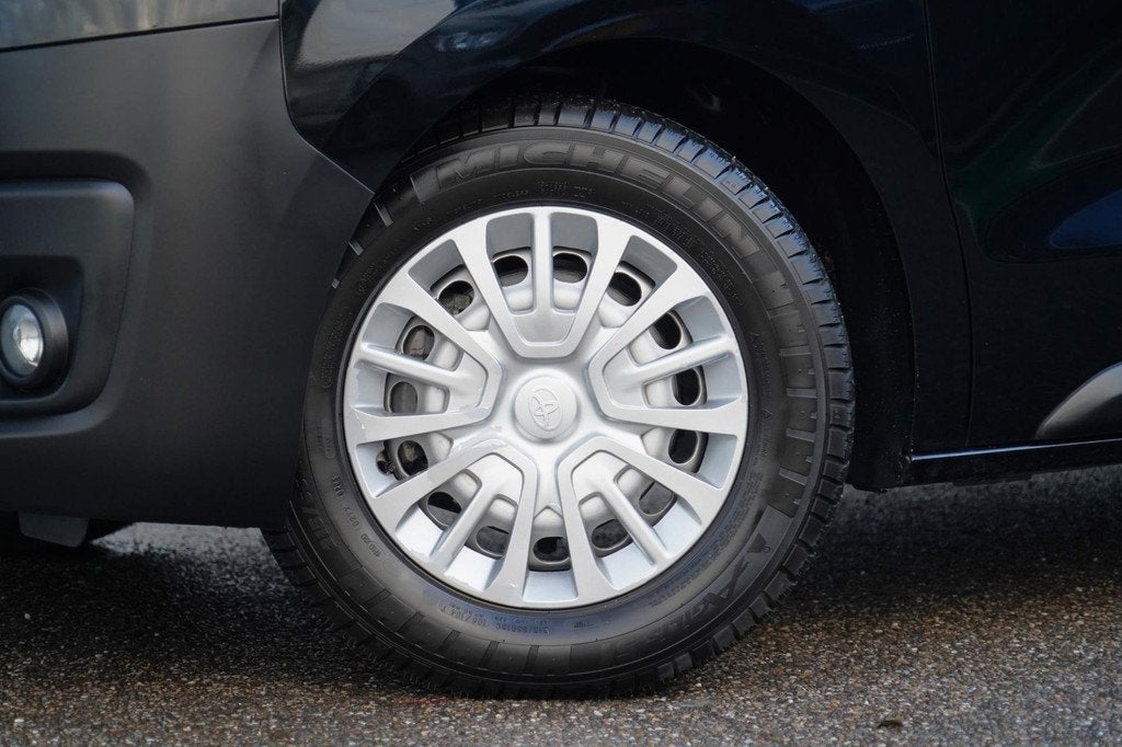 Toyota PROACE Compact 1.5 D-4D Navigator / EX. BTW / 3 Pers, Parkeersensor, Gebruikt, Euro 6, 4 cilinders