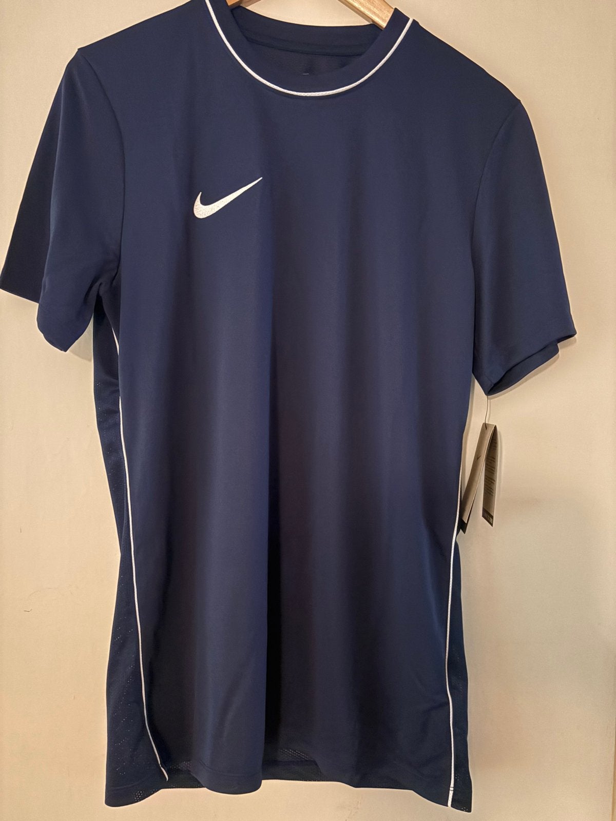 Sportshirtje - Nike, donkerblauw, dri-fit, maat M, Slim fit, Nieuw, Ophalen of Verzenden, Algemeen, Maat 48/50 (M)