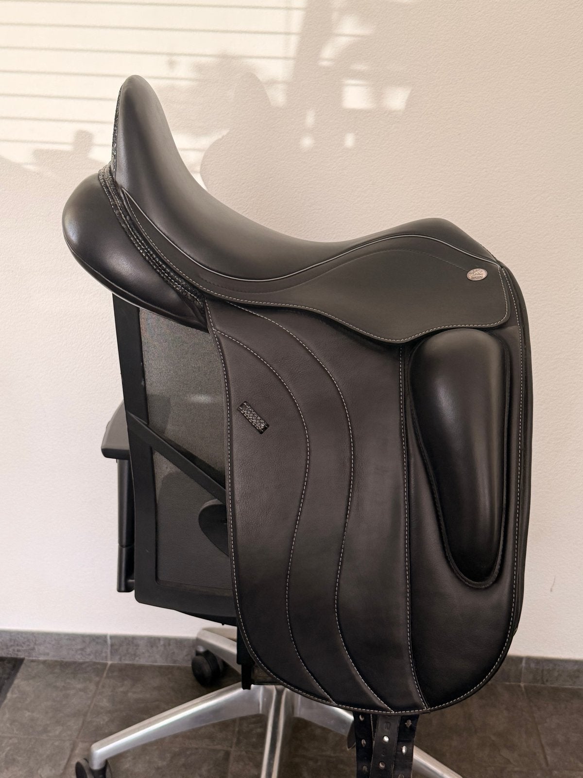 Fairfax Stella dressuurzadel – 18 inch, Dieren en Toebehoren, Ophalen, Zo goed als nieuw, Dressuur