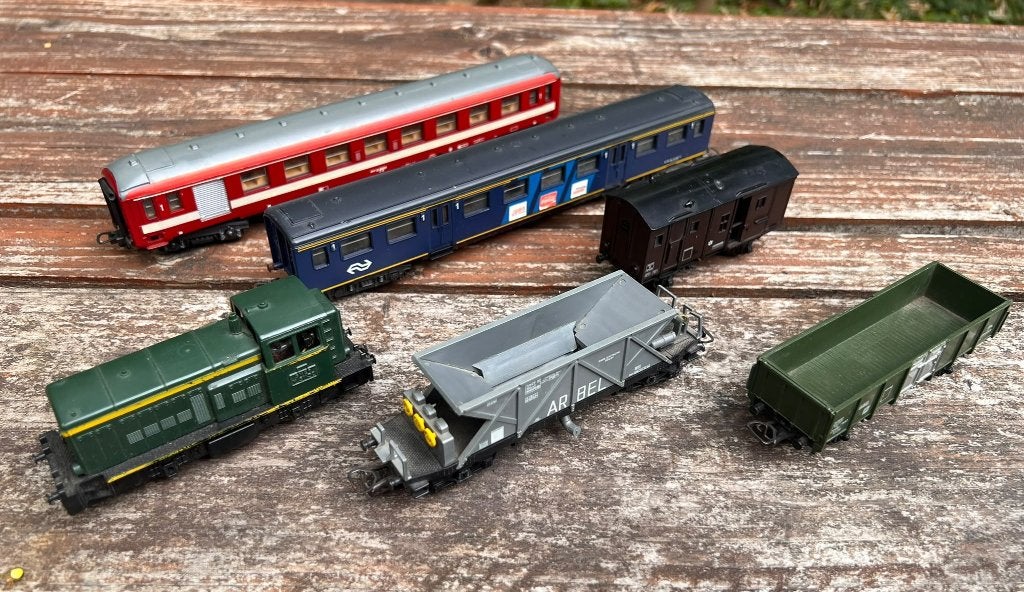 Diverse modeltreinen en wagons - alles is te zien, Gelijkstroom, Jouef, Ophalen of Verzenden, NS