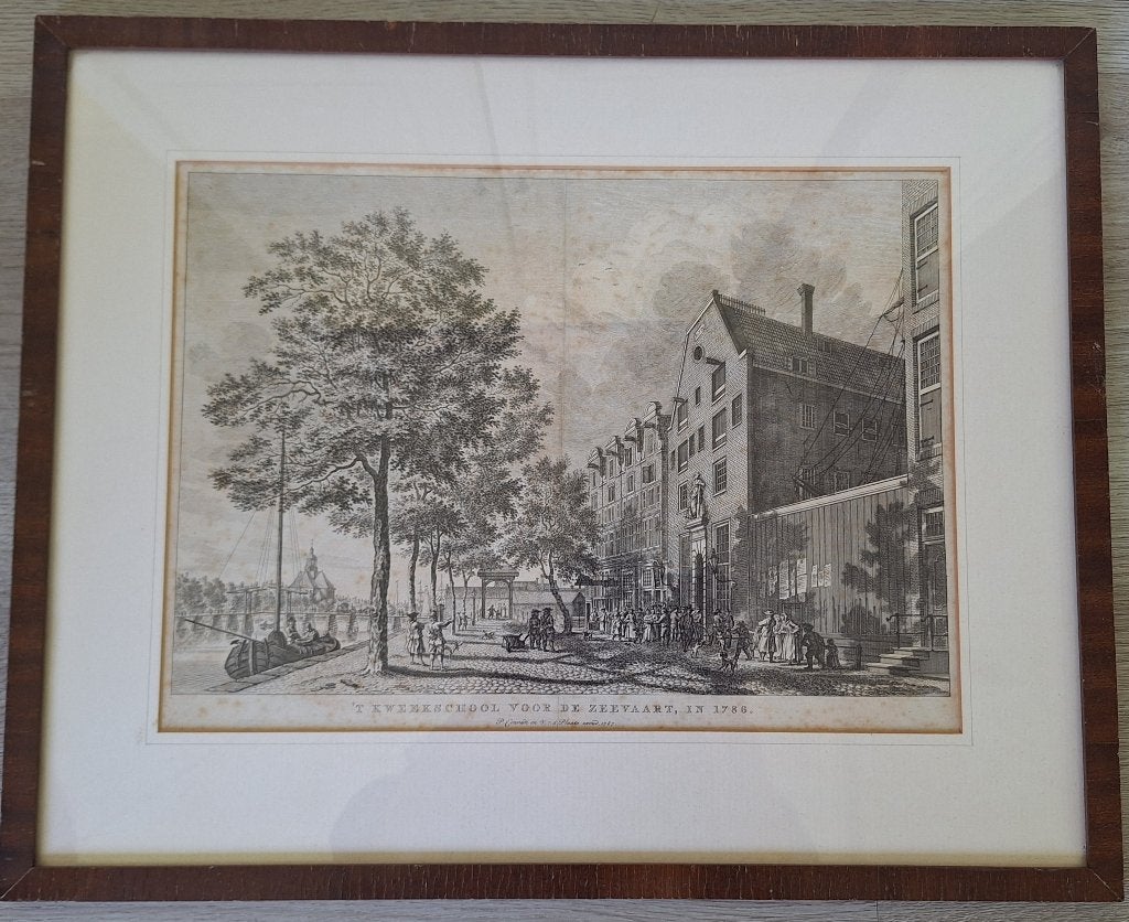 Gravure t Kweekschool voor de scheepvaart in 1786 P. Conradi, Architectuur, Ophalen of Verzenden, Gravure, 52 cm