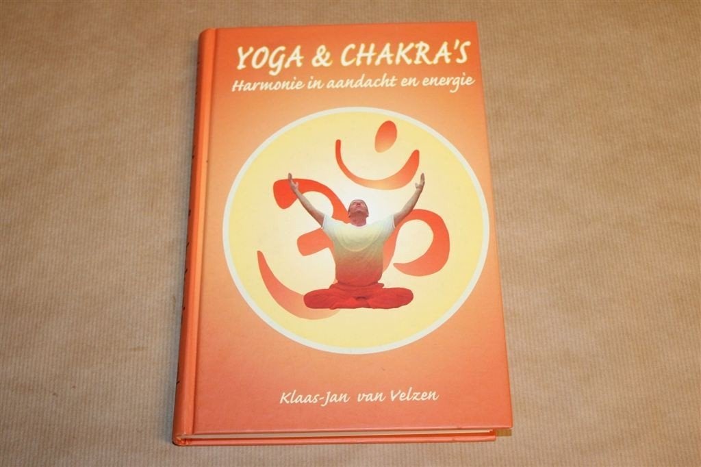 Yoga & Chakra\'s — Klaas-Jan van Velzen [Hatha Yoga], Ophalen of Verzenden, Zo goed als nieuw, Overige onderwerpen, Achtergrond en Informatie
