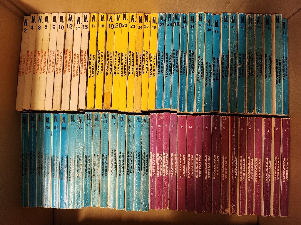 Diverse delen strips voor volwassenen, Meerdere stripboeken, Ophalen of Verzenden, Gelezen