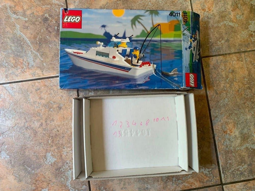 Lege doos - Lego Town 4011 Cabin Cruiser, Gebruikt, Lego, Ophalen of Verzenden, Inclusief doos