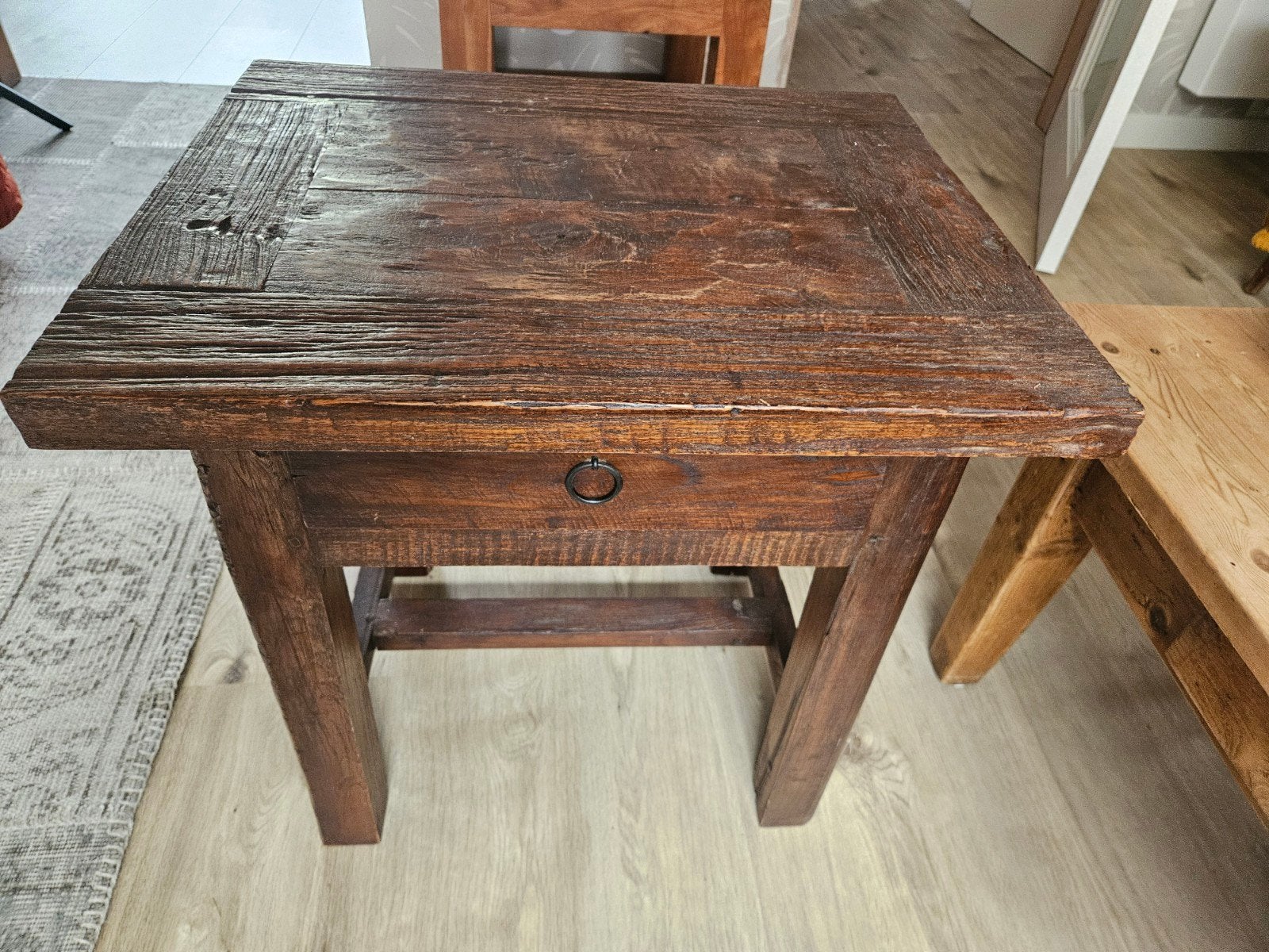 Rustieke houten bijzettafel met lade, Ophalen, Minder dan 55 cm, Gebruikt, Rustiek