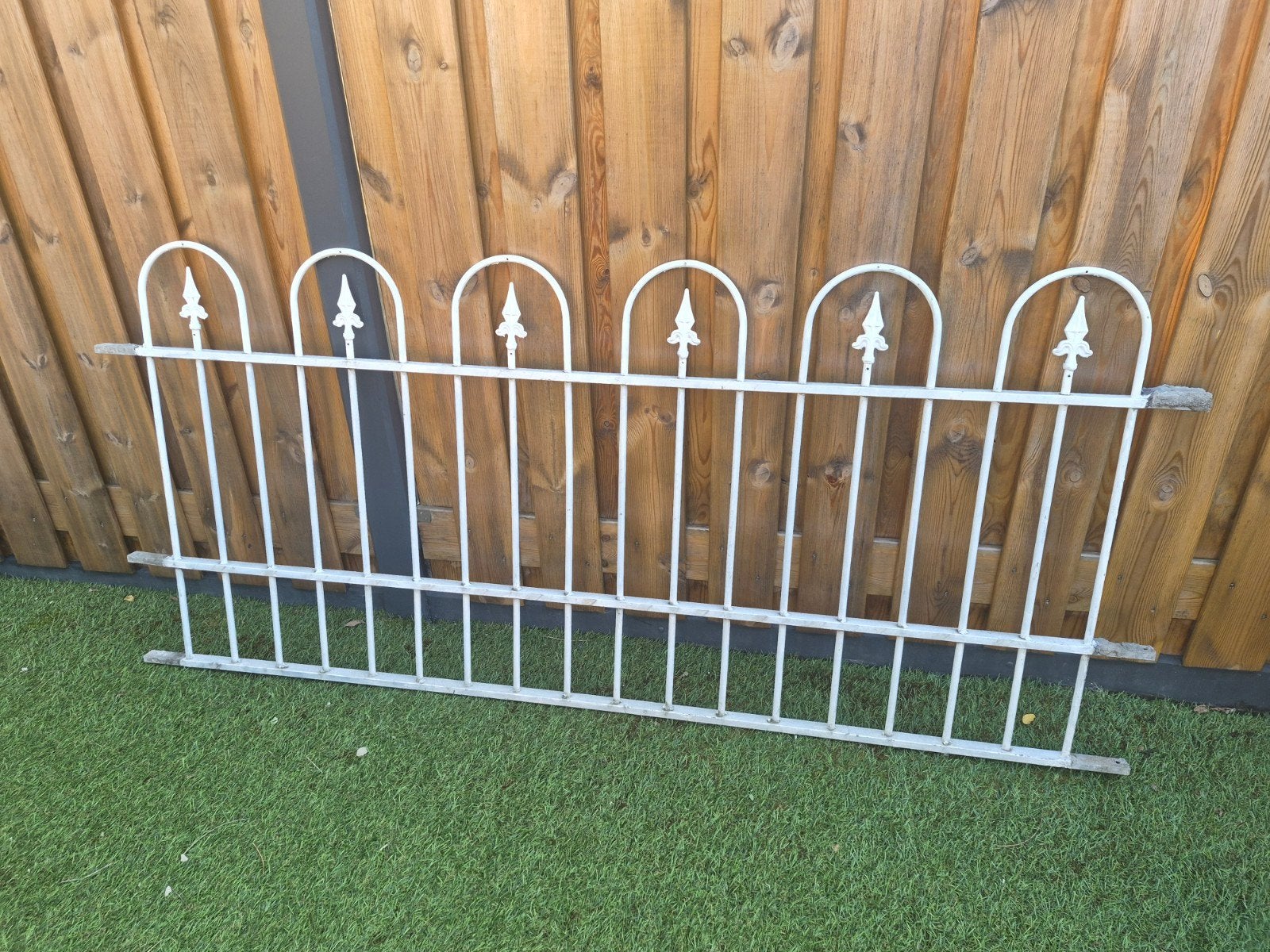 2x Gegalvaniseerd Hekwerk met een poort  Wit Geverfd (2m x 9, Ophalen, Gebruikt, IJzer, Sierhekwerk