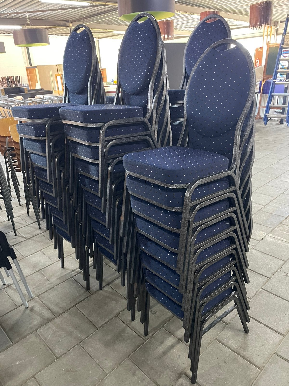 48x Stackchairs Stapelstoelen, Ophalen, Zo goed als nieuw, Vijf, Zes of meer stoelen