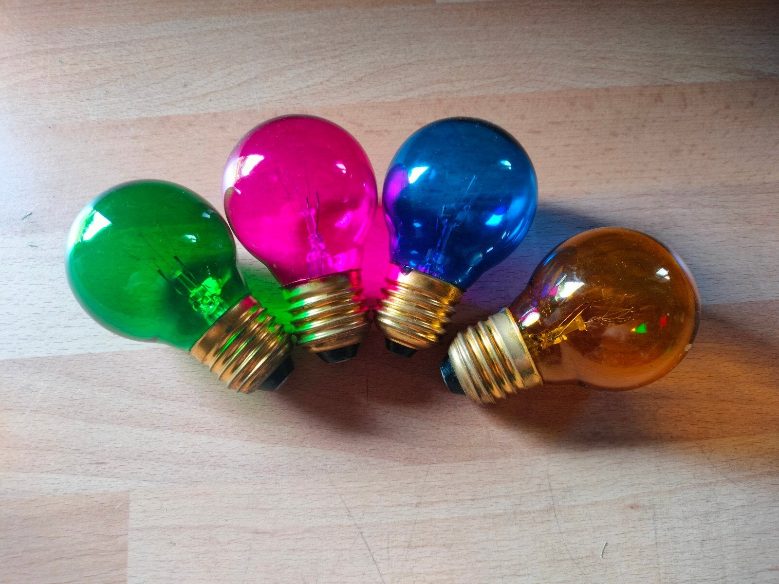 Gekleurde gloeilampen E27 - Nieuw in doos, Ophalen, Meerkleurig, Nieuw, E27 (groot)