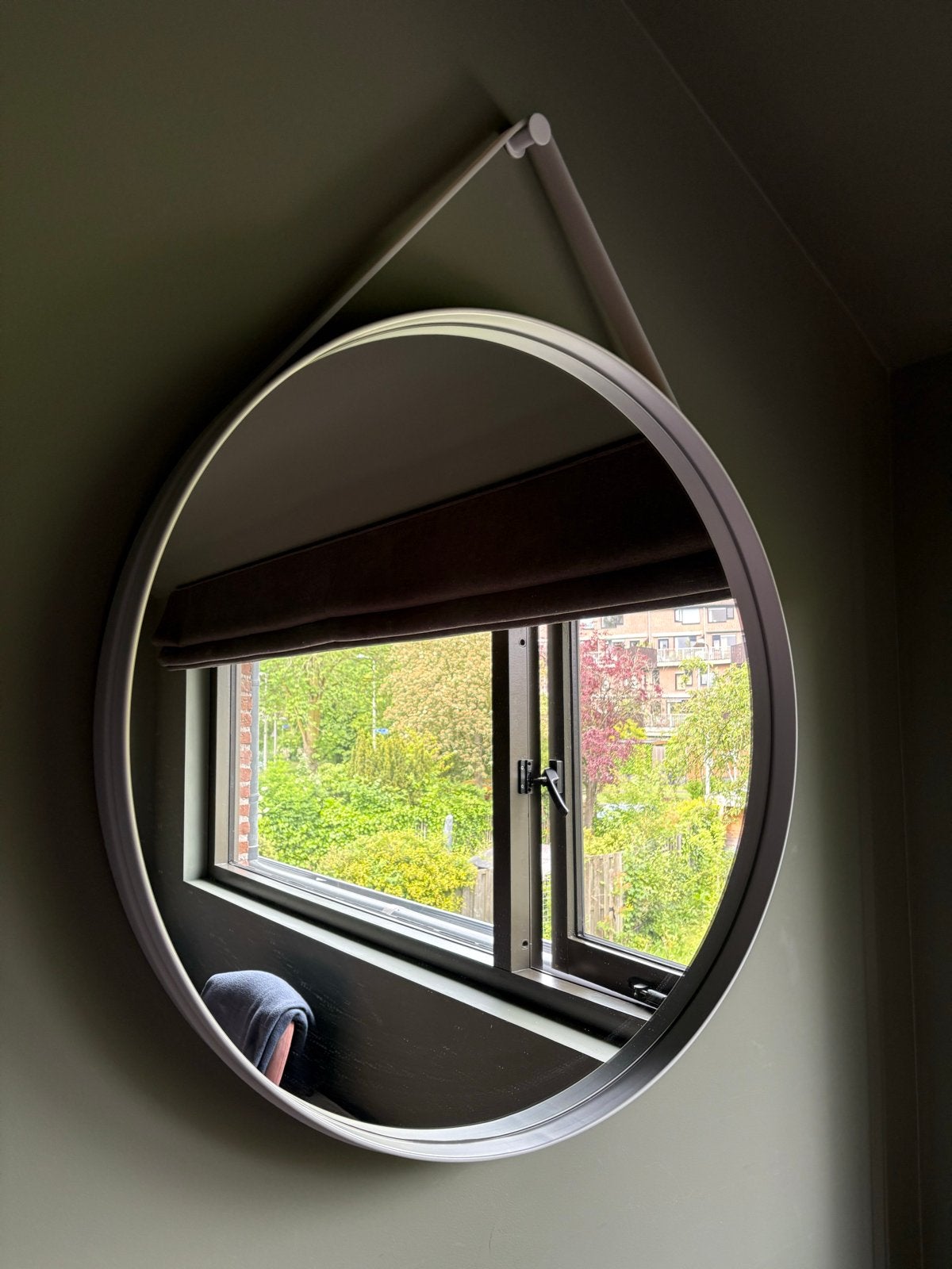 HAY Strap Mirror Grijs 70cm, Ophalen, Rond, Zo goed als nieuw, Minder dan 100 cm