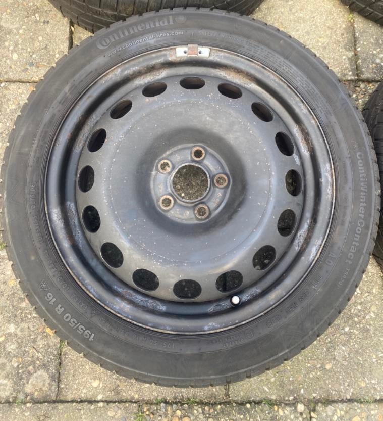 4x Winterbanden 16 inch contitental, Auto diversen, Aanhangwagen-onderdelen, Ophalen of Verzenden, Zo goed als nieuw
