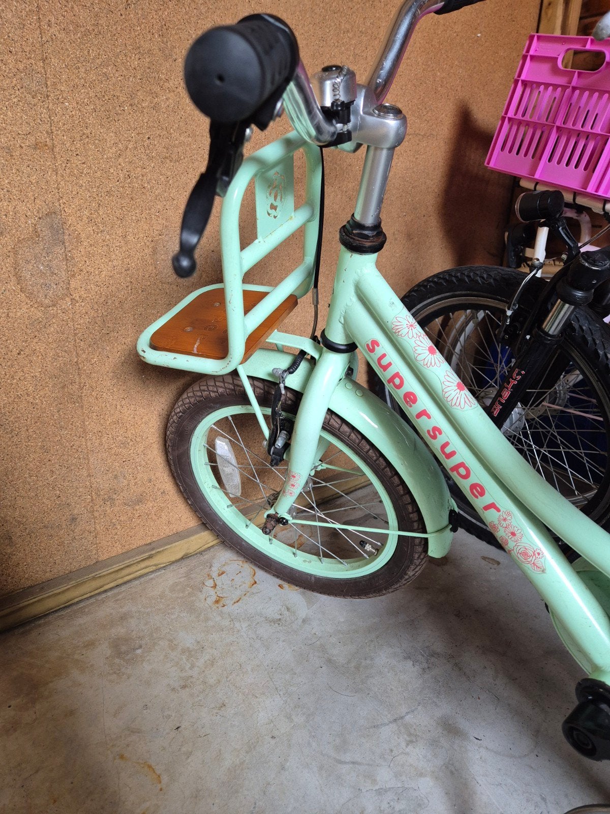 SuperSuper kinderfiets 16 inch met voordrager, Ophalen, Velgrem, SuperSuper, 16 tot 20 inch