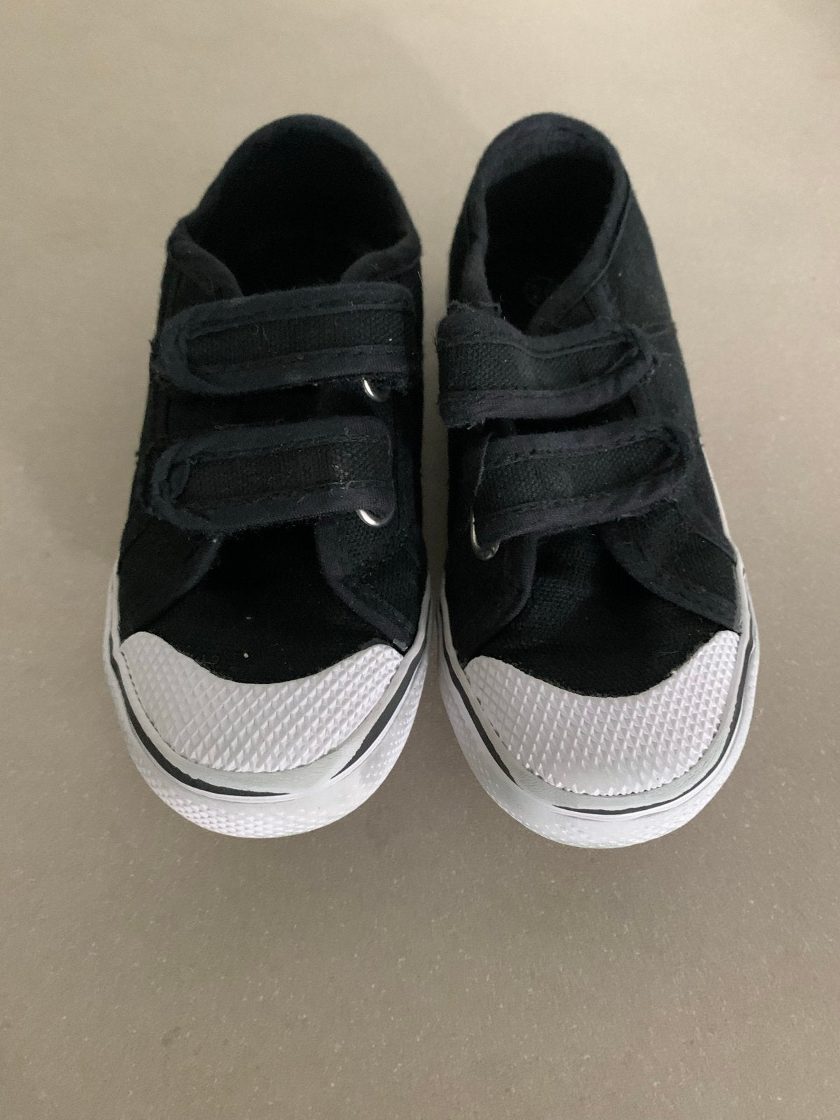 Zwarte gymschoenen maat 26, Ophalen of Verzenden, Gebruikt, Jongen of Meisje, Sportschoenen