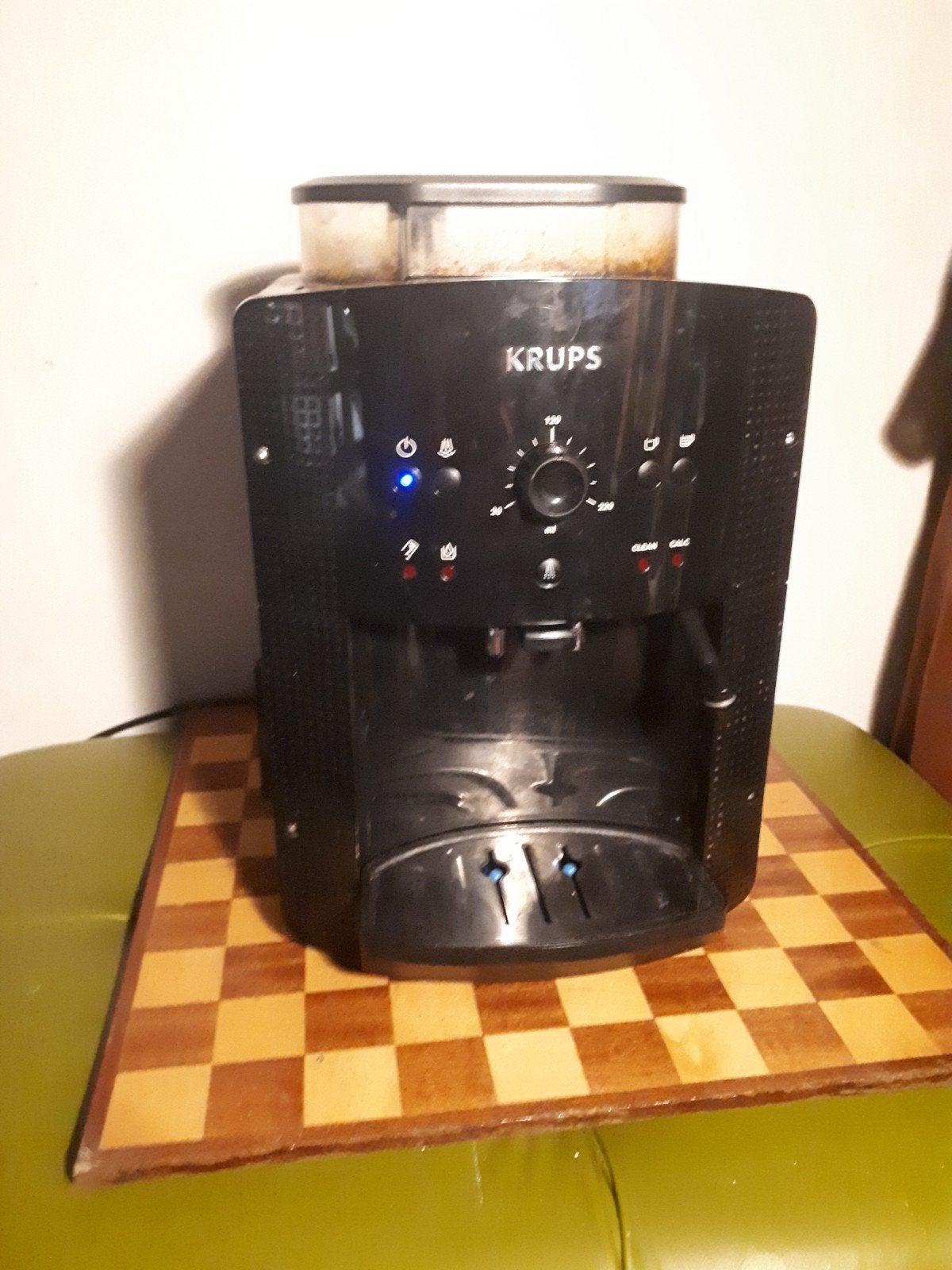 Krups Espressomachine - EA81, Gebruikt, Espresso apparaat, 2 tot 4 kopjes, Afneembaar waterreservoir