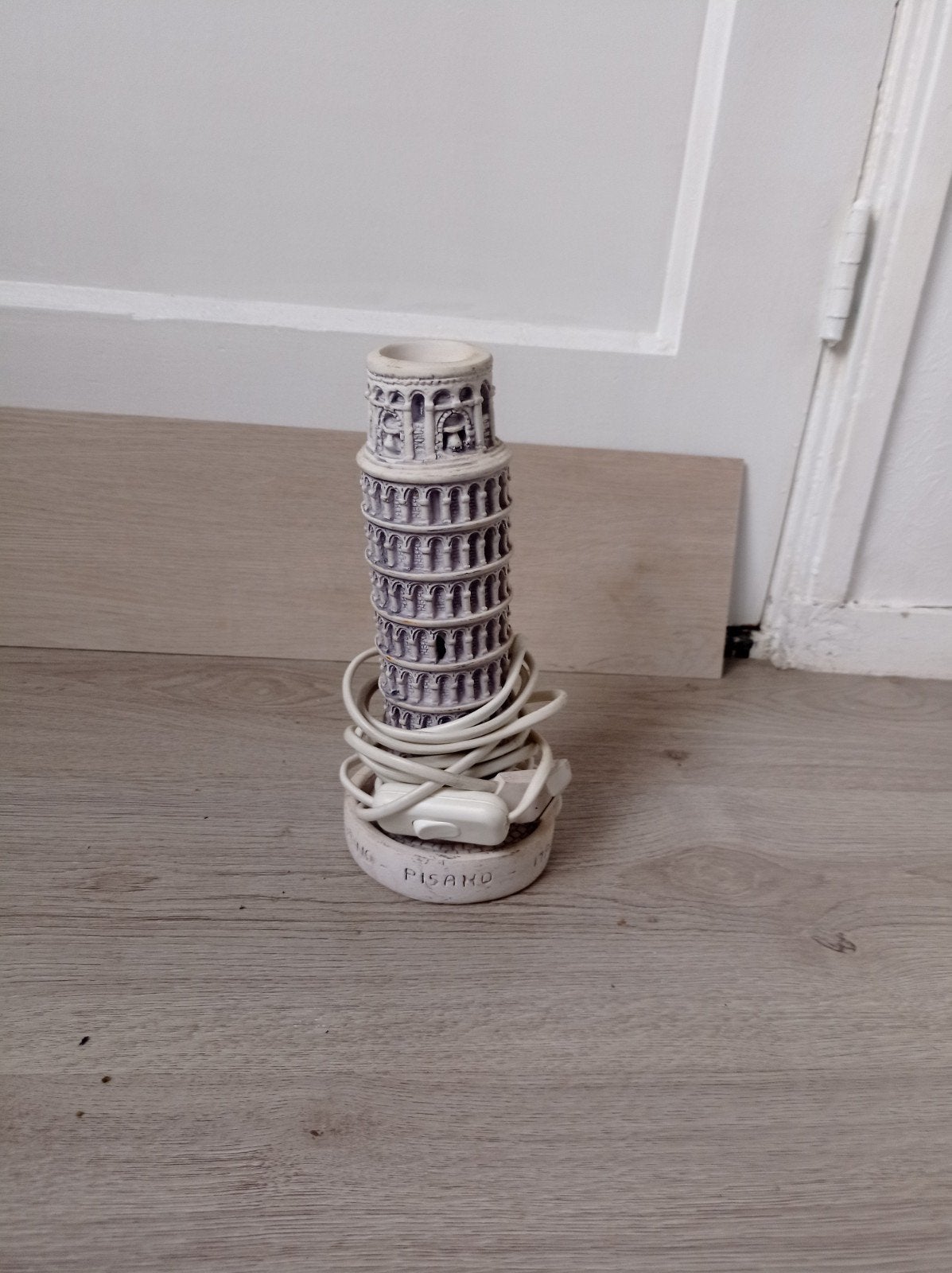 pisa toren met verlichting van ongeveer 20 cm hoog. Destijds, Ophalen of Verzenden