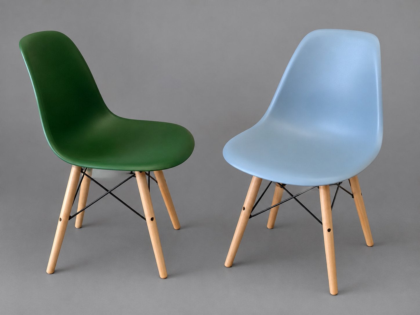 Eames stijl stoelen opruiming, Huis en Inrichting, Ophalen of Verzenden, Zo goed als nieuw, Wit