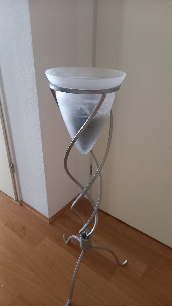 Smeedijzer plantenstandaard met trechtervormig glazen vaas, Ophalen, Gebruikt, 93 cm, Metaal