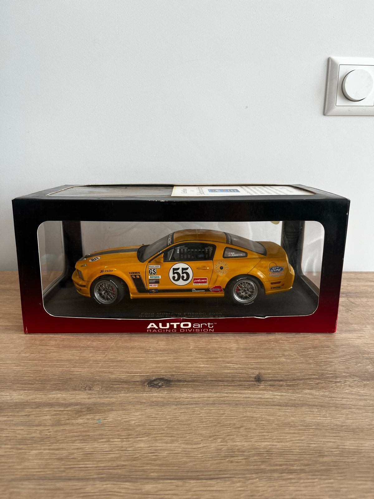 AutoArt Ford Mustang FR500C 2005 Grand-Am Cup #55, Hobby en Vrije tijd, Ophalen of Verzenden, Nieuw, Auto, Autoart