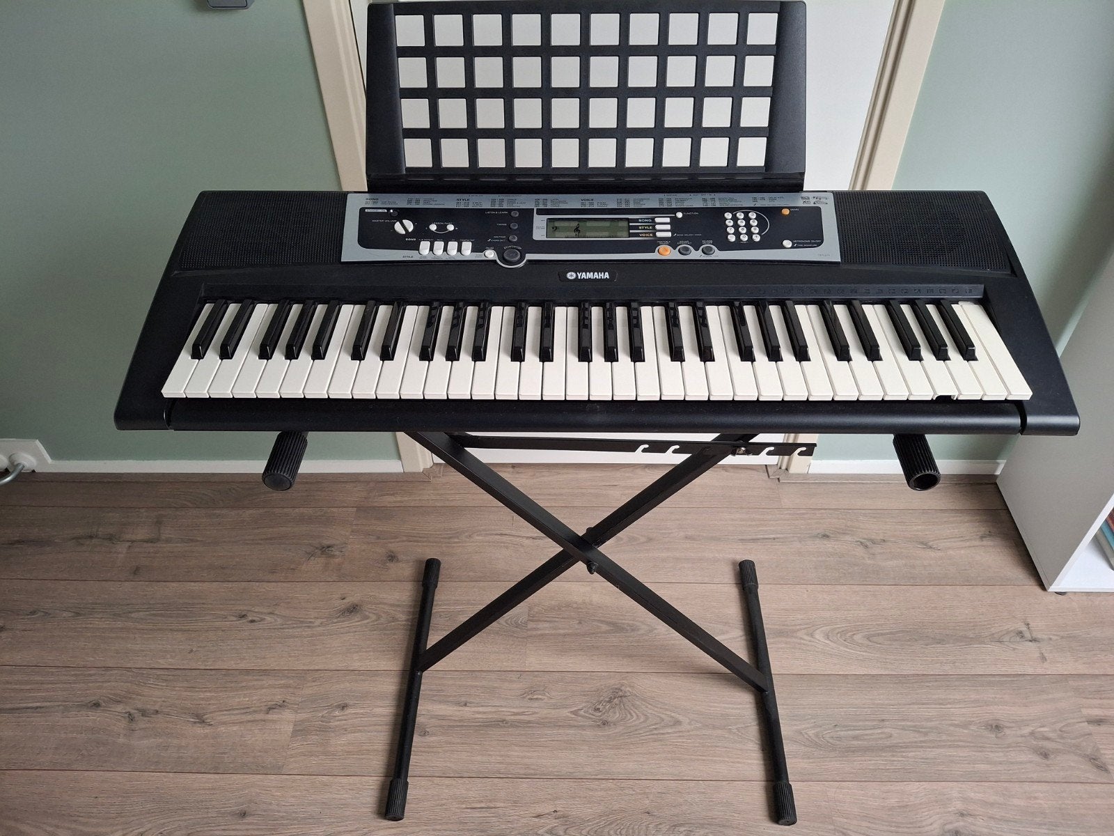 Yamaha Portatone YPT-210 keyboard met standaard, Muziek en Instrumenten, Ophalen, Yamaha, Met standaard, 61 toetsen