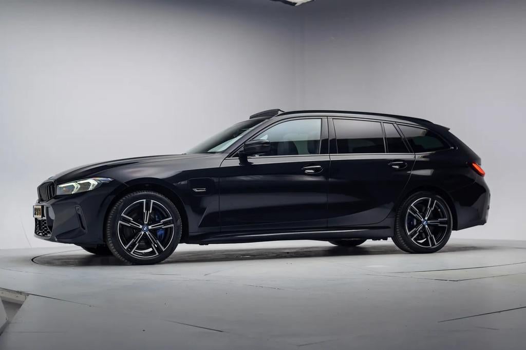 BMW 3 Serie Touring 330e xDrive M Sport High Executive Aut., 1998 cc, Gebruikt, 4 cilinders, Zwart
