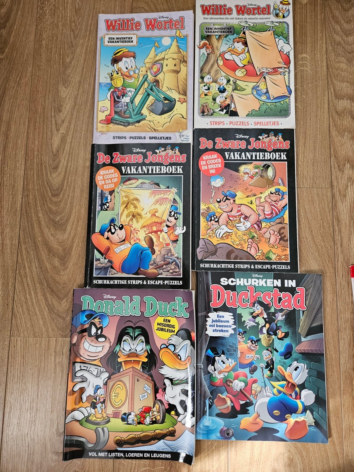 Willie Wortel en zware Jongens Vakantieboeken - Donald Duck, Meerdere stripboeken, Ophalen, Gelezen