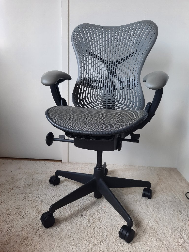 Bureaustoel Herman Miller Mirra 1, Huis en Inrichting, Ophalen, Gebruikt, Grijs, Bureaustoel