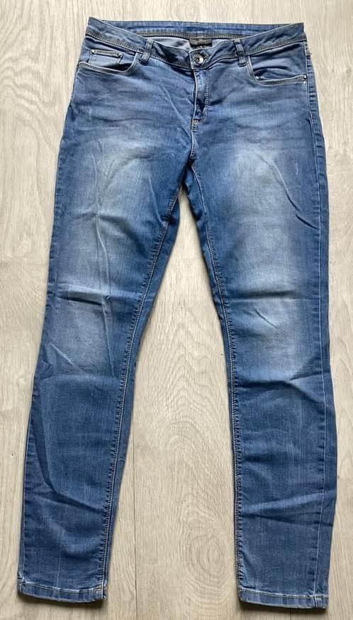 Blauwe Dames Jeans/ spijkerbroek maat 40 van C&A (yessica), Blauw, Ophalen of Verzenden, Zo goed als nieuw, W30 - W32 (confectie 38/40)