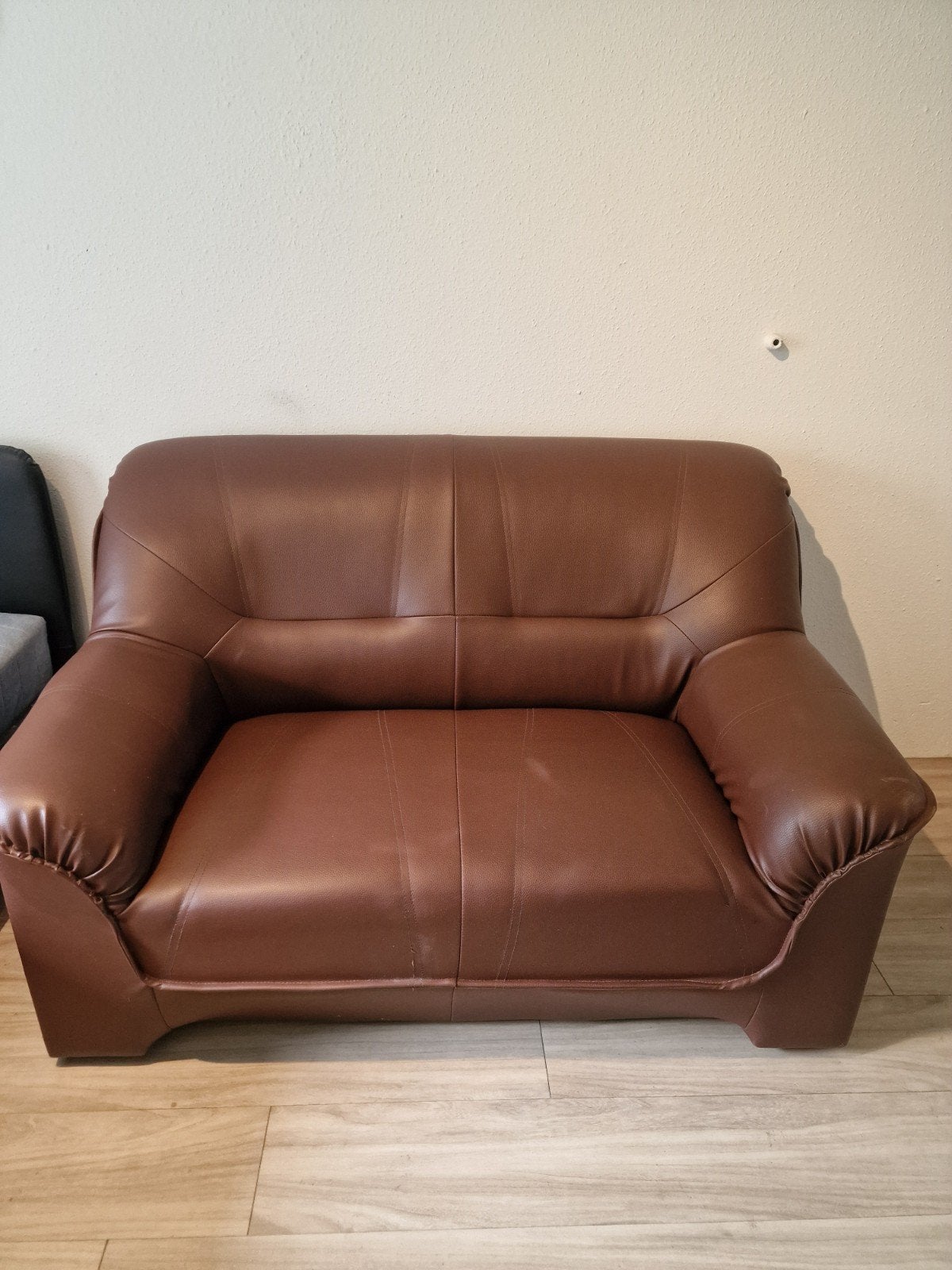Comfortabele tweepersoons leren bank, Huis en Inrichting, Gebruikt, 150 tot 200 cm, Tweepersoons, Ophalen of Verzenden