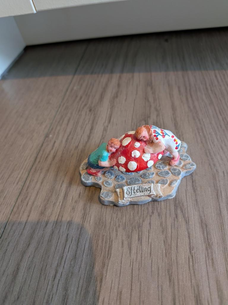 Luisterend paddestoel, Verzamelen, Efteling, Ophalen, Zo goed als nieuw, Beeldje of Poppetje
