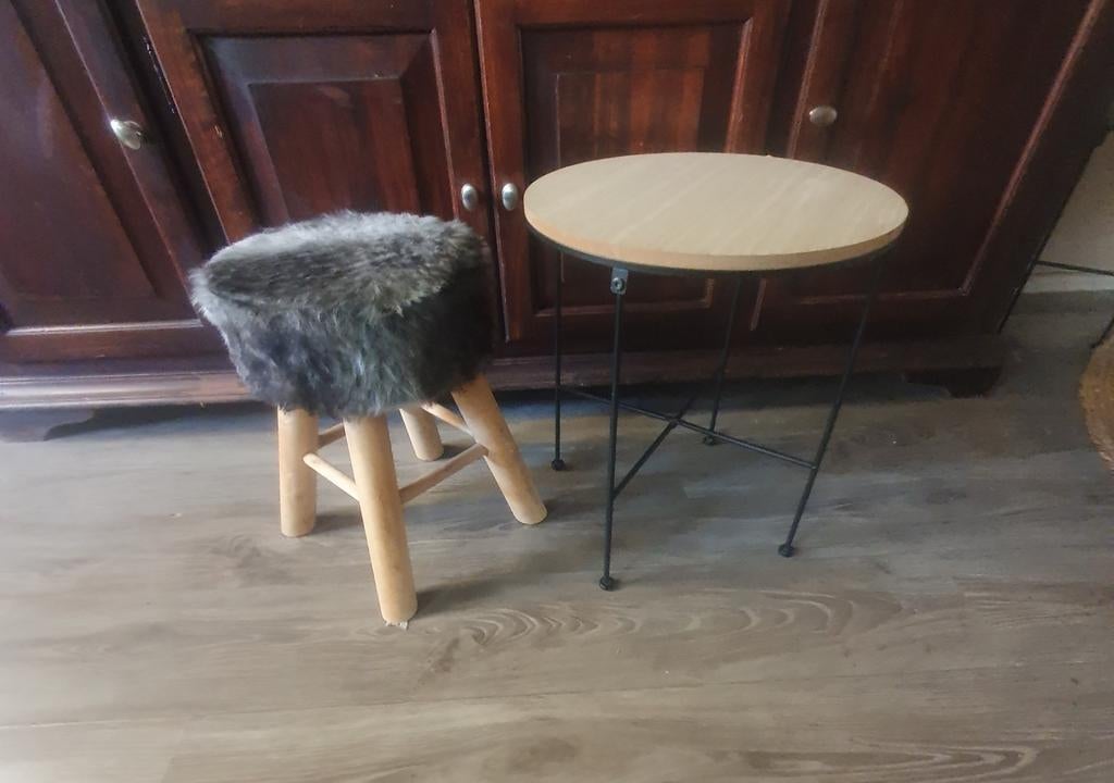 Krukjes bijzet tafeltjes, Ophalen, Zo goed als nieuw, Hout
