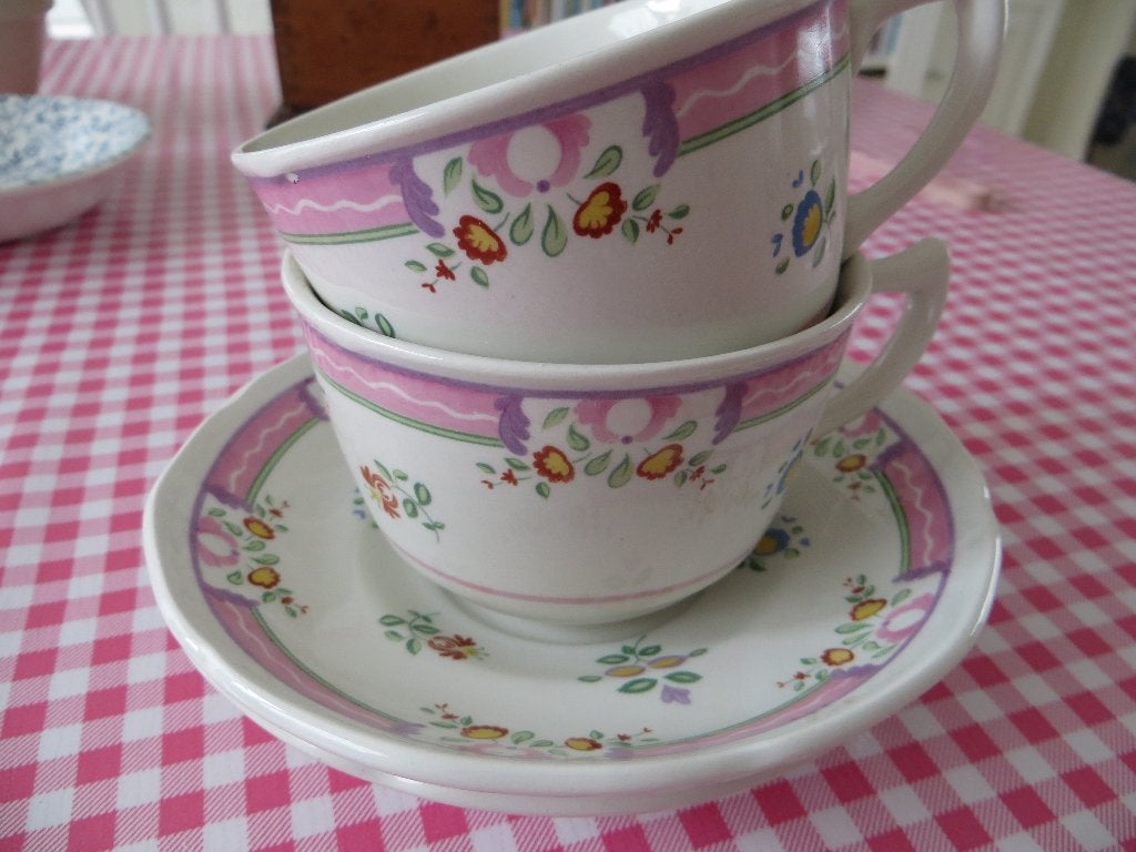 kop en schotels/Laura Ashley/Alice/roze bloemen/thee/servies, Overige merken, Ophalen of Verzenden, Zo goed als nieuw, Overige stijlen