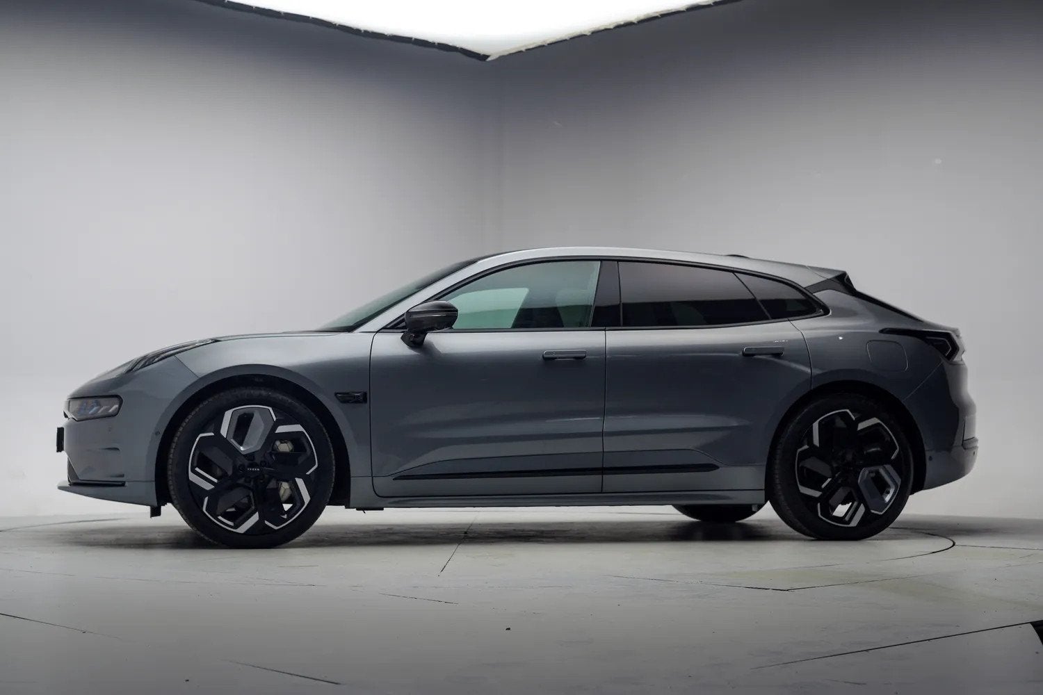 ZEEKR 001 AWD Performance 100 kWh [ Panorama Z-Sport Pack ], Auto's, ZEEKR, Automaat, 0 cilinders, Gebruikt, 2000 kg