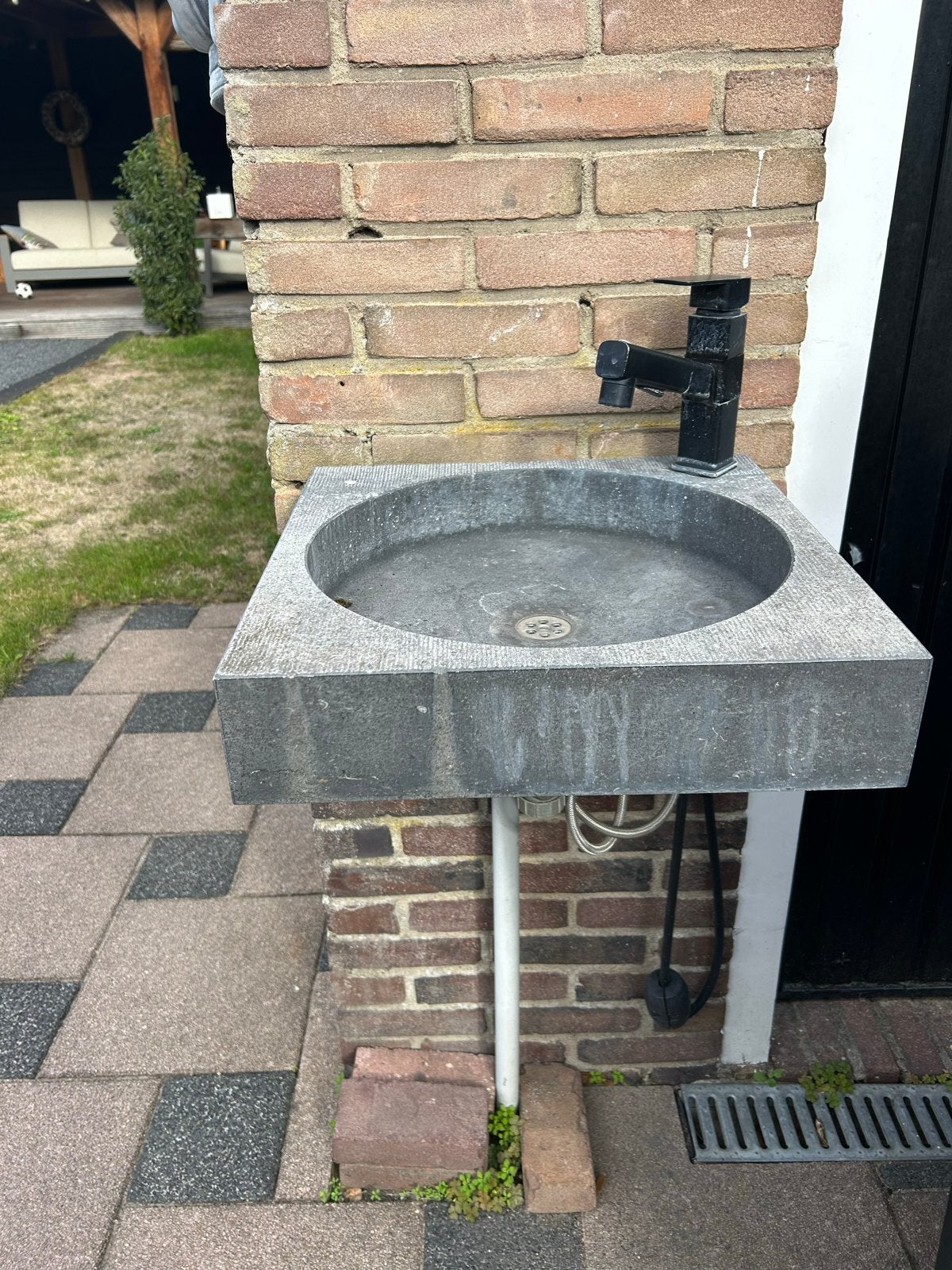 Buiten wastafel van natuursteen, Belgisch hardsteen, Doe-het-zelf en Verbouw, Ophalen, Gebruikt, Steen, Wastafel